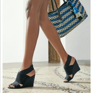 Vince Camuto Elastic Wedge